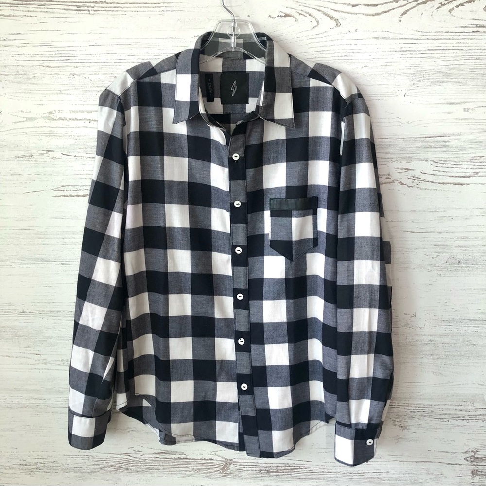 THE MIGHTY COMPANY Buffalo Check Plaid Button Down Shirt